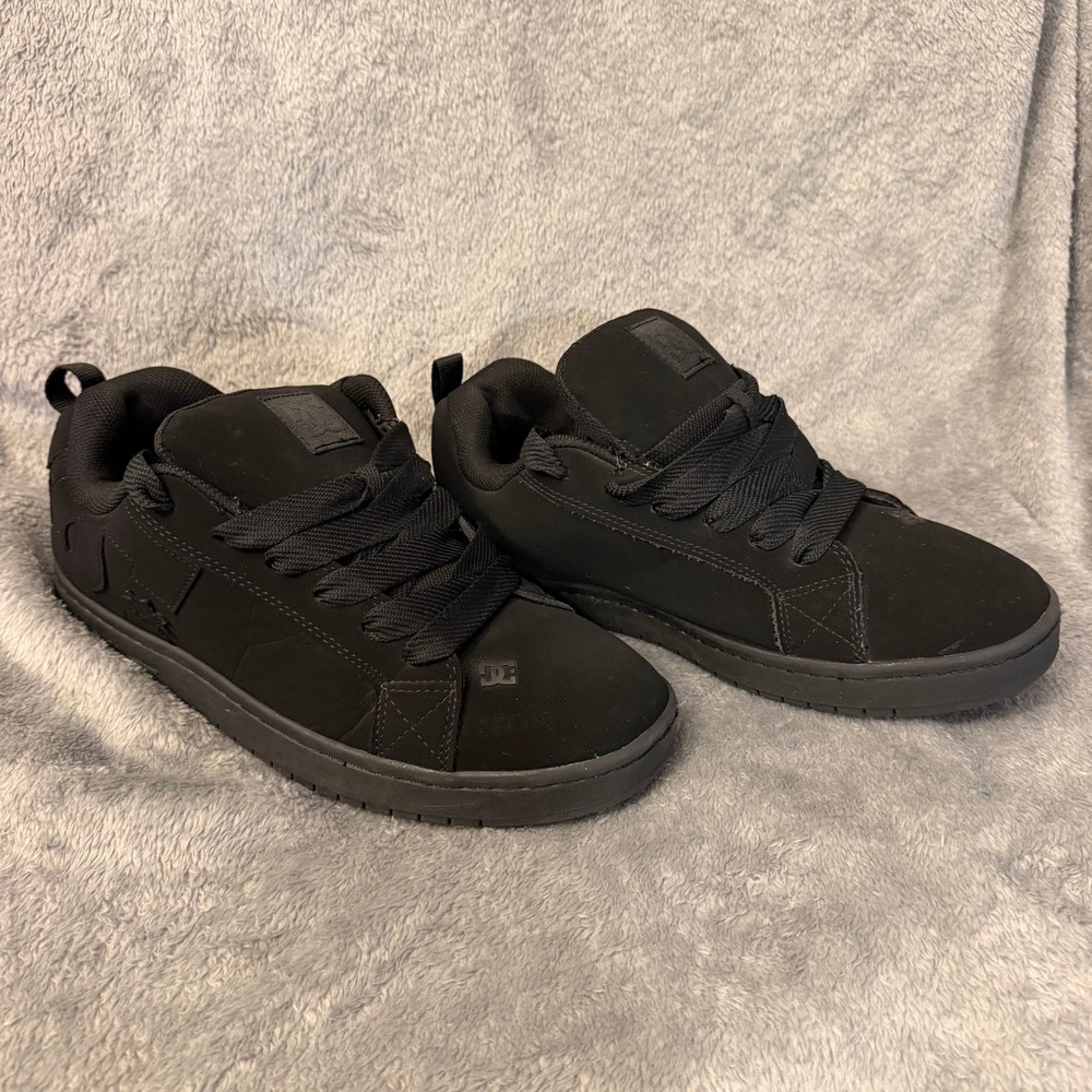 DC Court Graffik Mens SZ 10 Skate Sneakers All Black Low Top Puffy Cupsole Shoes